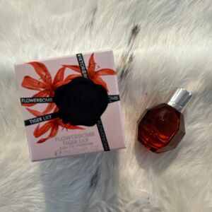 Victor & Rolf Flowerbomb